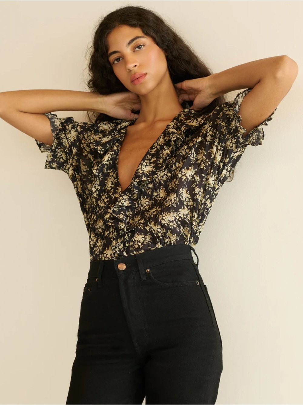 Doen Henri Top in Noir Rosier Floral - Picture 2 of 7